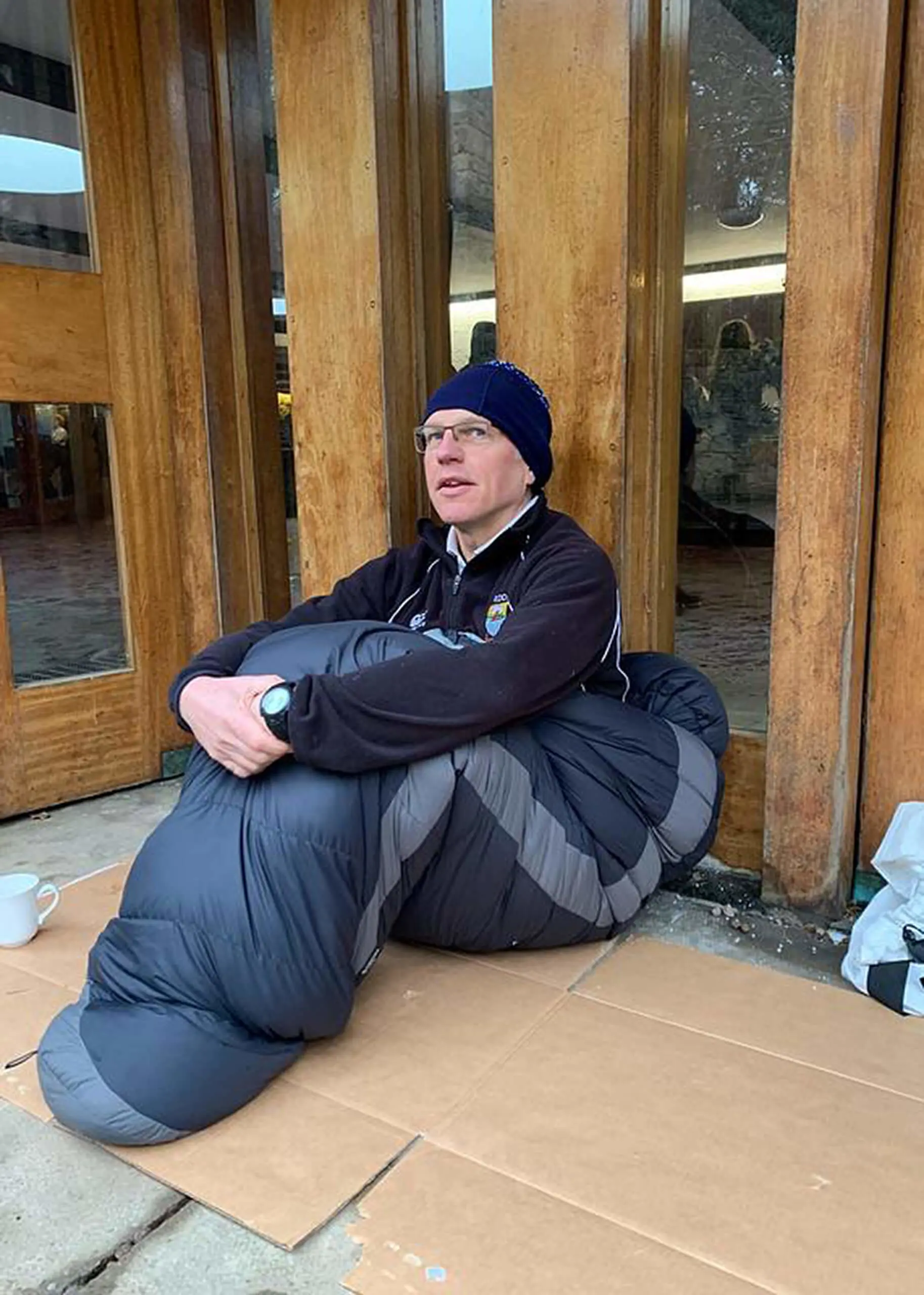 Richard Devey finishes his ‘sleep out for Shelter’ night